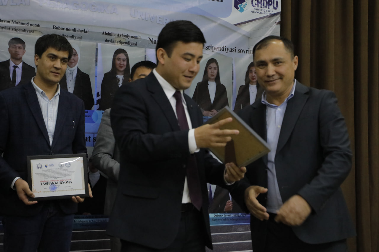 Prezident hamda nomdor davlat stipendiyalarini taqdirlash marosimi va yangilanayotgan rekord haqida Gallery Image