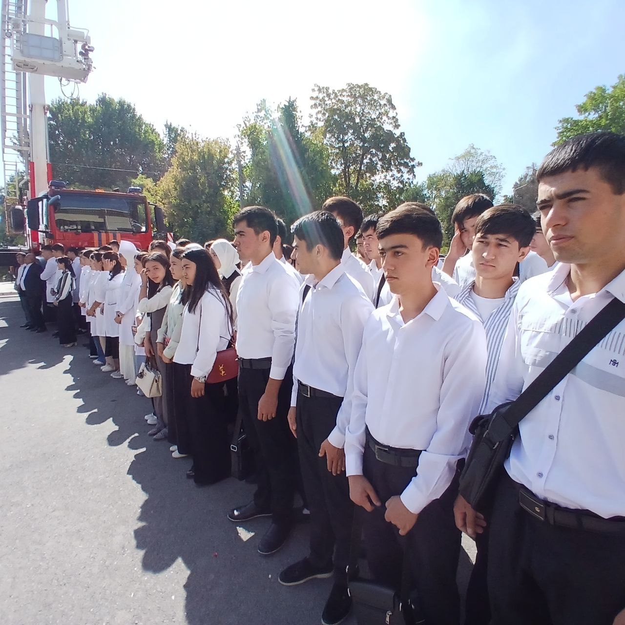 Toshkent viloyati VFB ning Chirchiq shahar "Xayot faoliyati xavfsizligi‘‘ o‘quv markazi hamda Chirchiq shahar pedagogika universiteti Gumanitar fanlar fakulteti hamkorligida o‘quv seminar tashkil etildi. Gallery Image