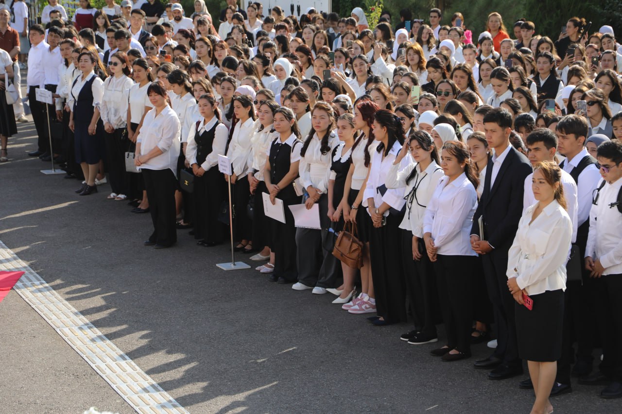 Chirchiq davlat pedagogika universitetida 2026/2027-o‘quv yilining boshlanishi munosabati bilan tantanali ochilish marosimi bo‘lib o‘tdi Gallery Image