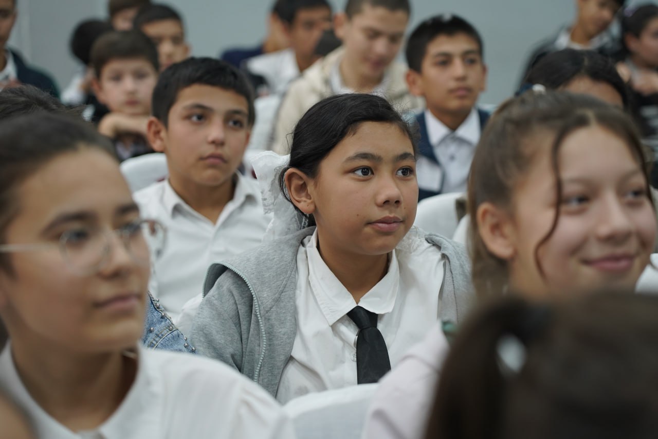 Fizika kafedrasi strategiyasi va taraqqiyot prinsiplari: Ishlab chiqarish. . . Tajriba. . . Amaliy ko‘nikmalar. . . Gallery Image