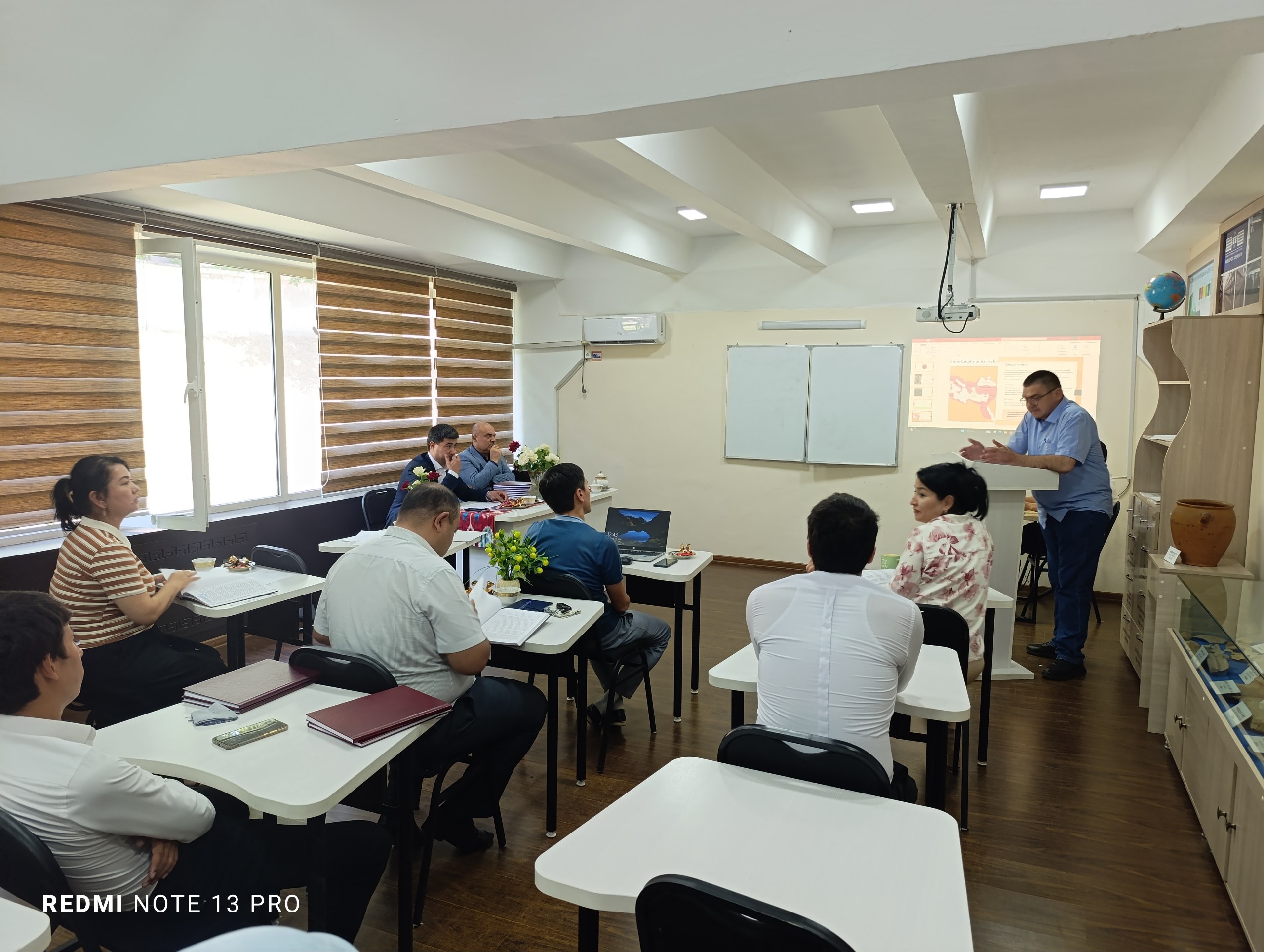 Gumanitar fanlar fakultetida bitiruv malakaviy ishlar himoyasi bo‘lib o‘tdi. Gallery Image